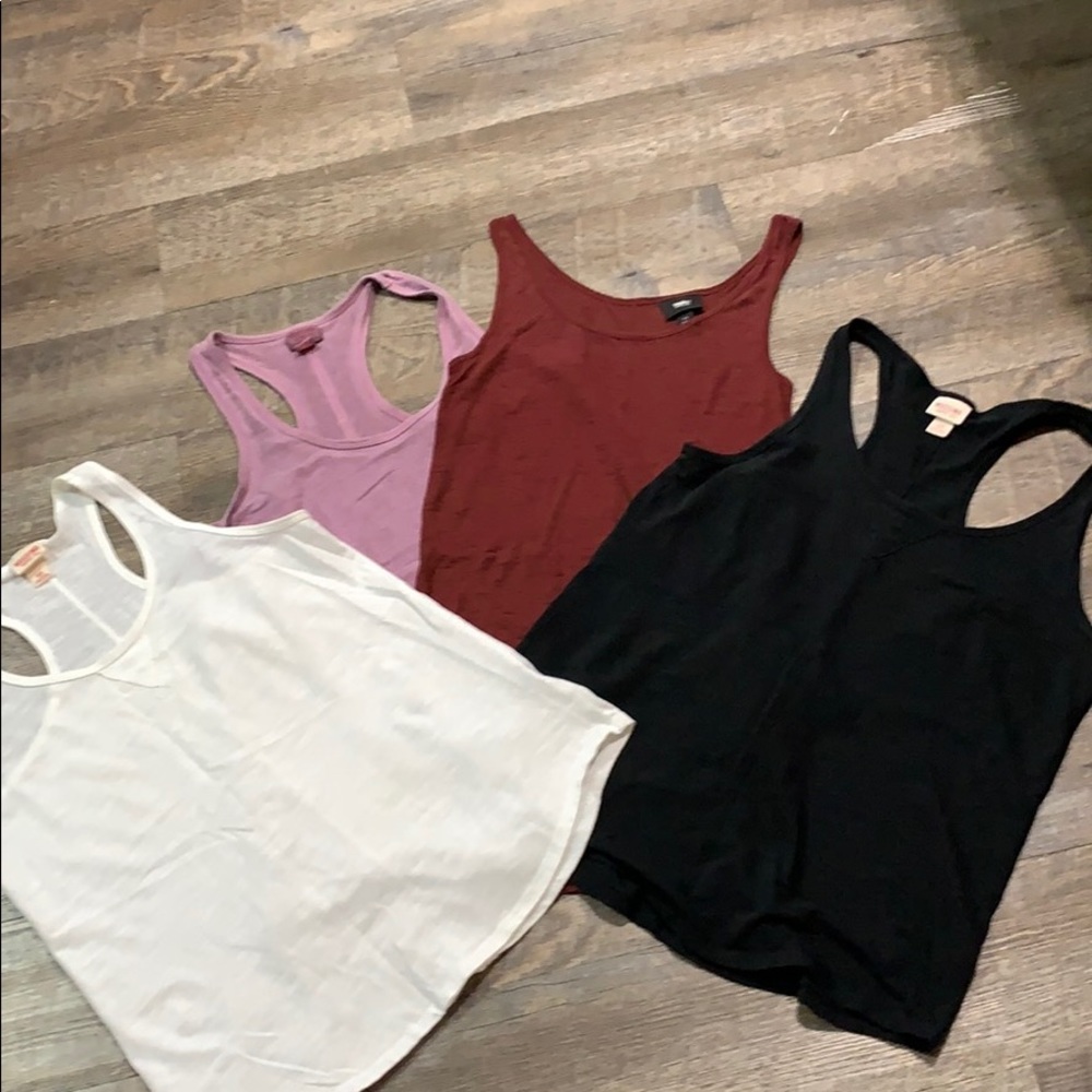Mossimo tank top Bundle Great for Layering